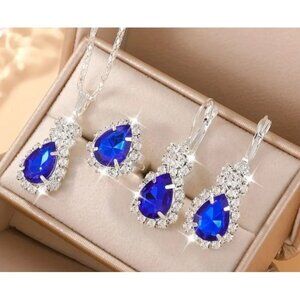 Exquisite Costume Blue & Clear Crystal Jewelry Set New‎
